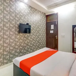 Oyo 74060 Taj Residency New Delhi