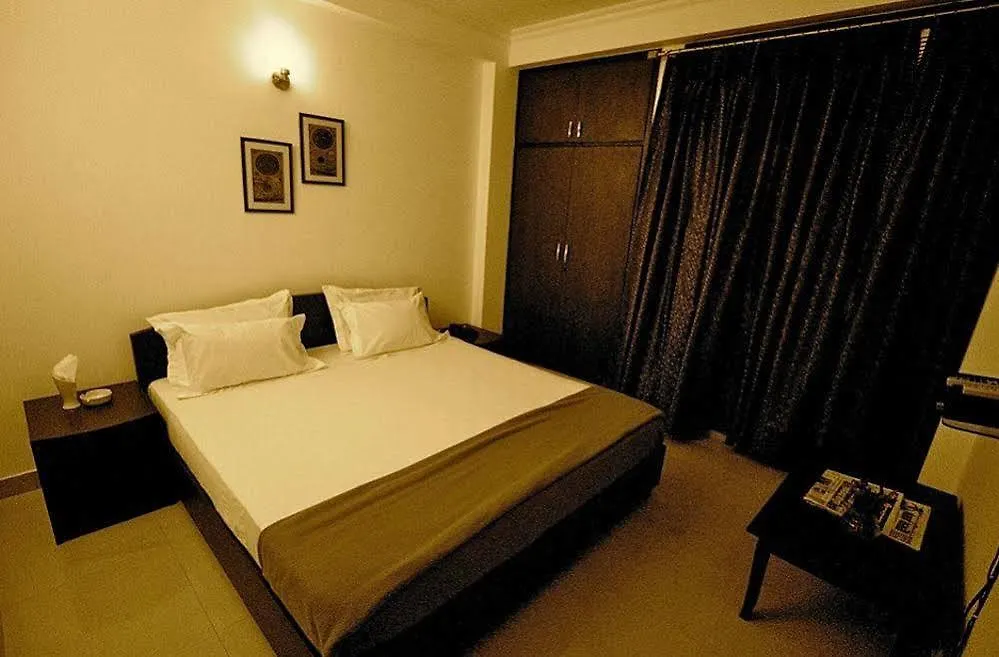 Super Hotel O Vm Residency New Delhi 4*,